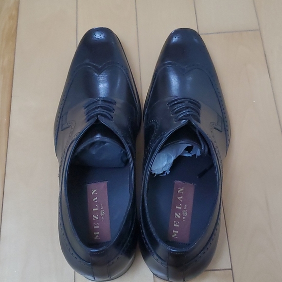 Mezlan Wing Tip Dress Shoes - Size 10 - Picture 5 of 7